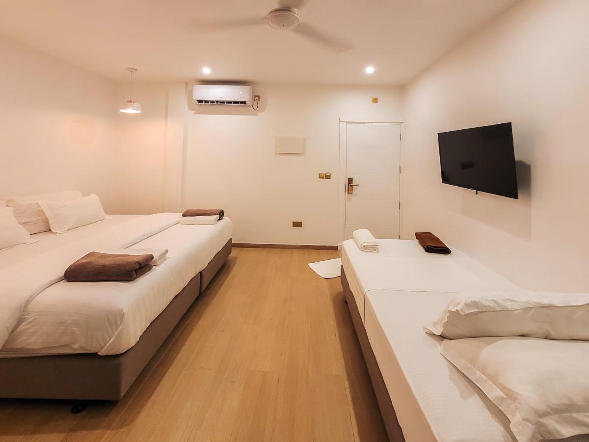 Kingsway Thoddoo Maldives Hotel Exterior photo